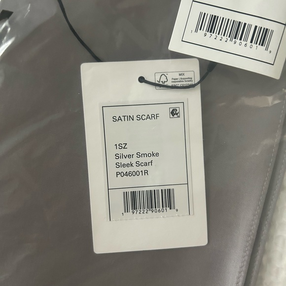 Theory scarves - NWT, set of two - Picture 5 of 6